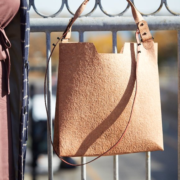 Aiya ayiA Volta Tall Tote with Kariba Two Toned Long Strap Pink - Picture 5 of 5